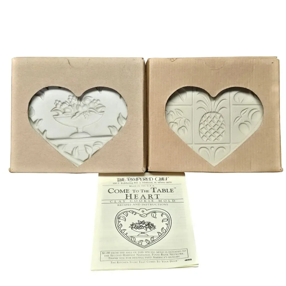 The Pampered Chef Family Heritage Hospitality & Table Heart Clay Cookie Mold